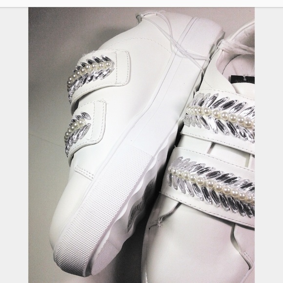 Sneakers Limited Edition Embellished Size 7 - Picture 5 of 7